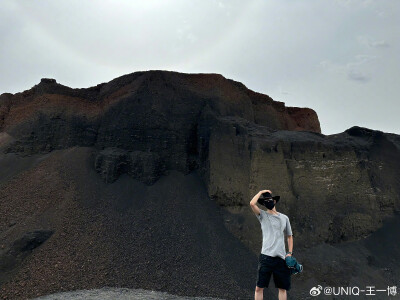 一博更博：
#把青春华章写在祖国大地上# 保持轻盈，爬山去✨青春是用来奋斗的！#照片里的青春# ​​​