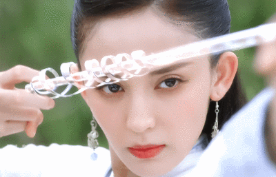 古力娜扎 | 徐有容
cr:青见柳