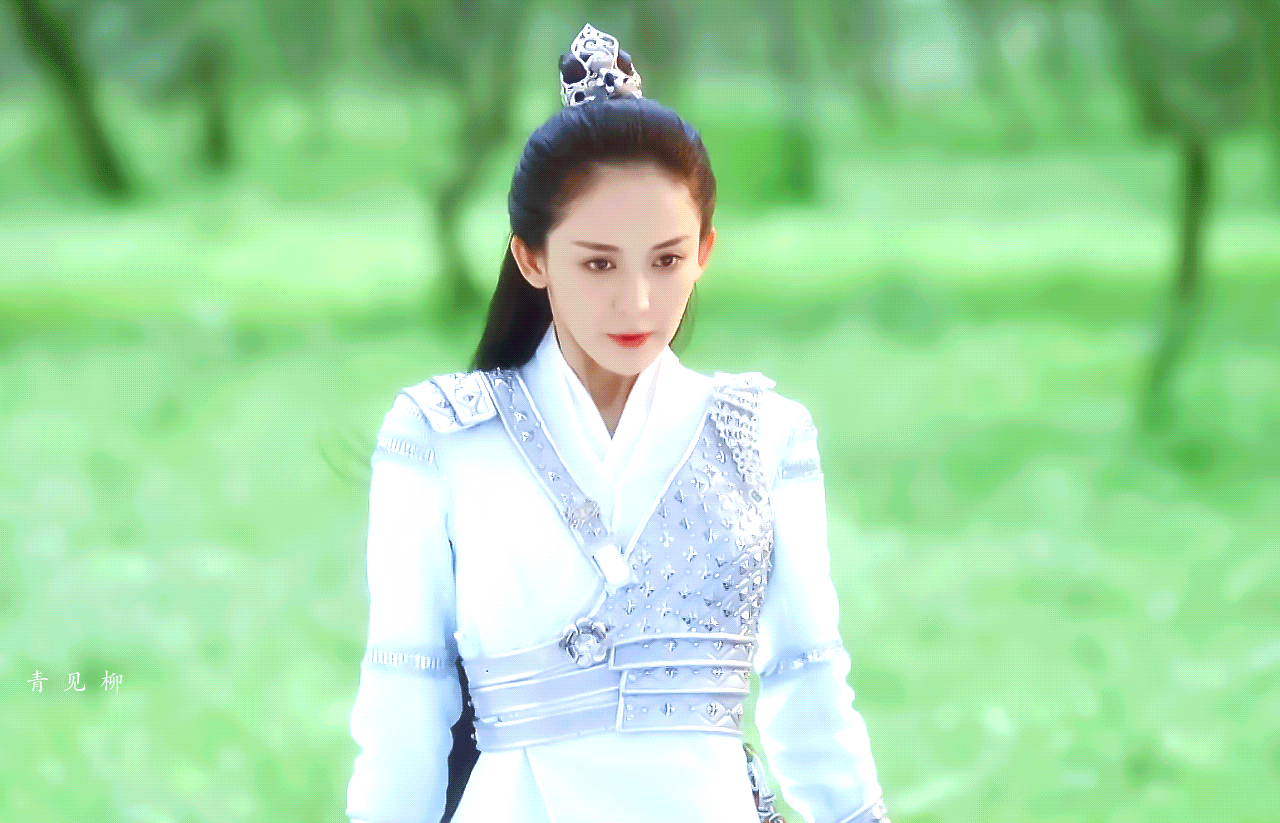 古力娜扎 | 徐有容
cr:青见柳