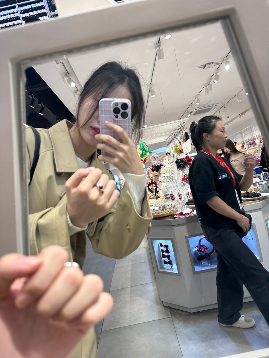 婧亭胡言乱语版
我要外貌有外套，我要颜值有特效，我要学历有病历，我要身材有身板，我要锁骨有反骨，我要脑子有饺子，那些帅哥凭什么不喜欢我，明明这么完美，我真是服了