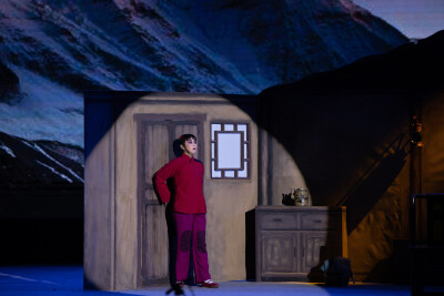 鸡西艺术发展中心演出现代京剧《红灯记》李玉和、李铁梅