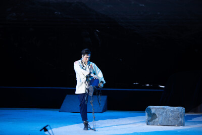 鸡西艺术发展中心演出现代京剧《红灯记》李玉和、李铁梅