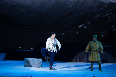 鸡西艺术发展中心演出现代京剧《红灯记》李玉和、李铁梅