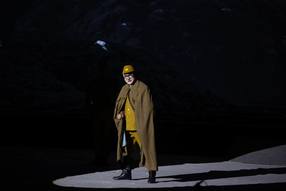 鸡西艺术发展中心演出现代京剧《红灯记》 李奶奶、鸠山