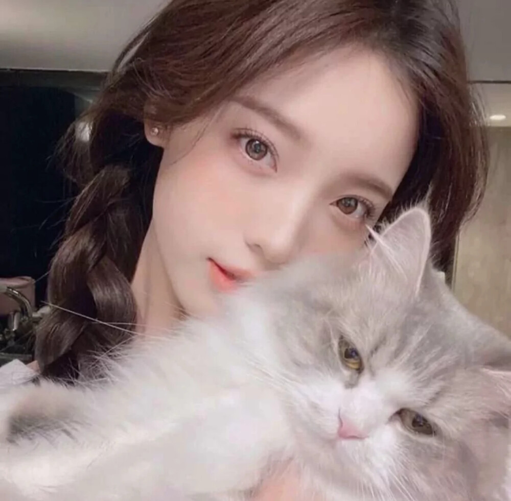 没有人赠与你阳光，那就自己给自己