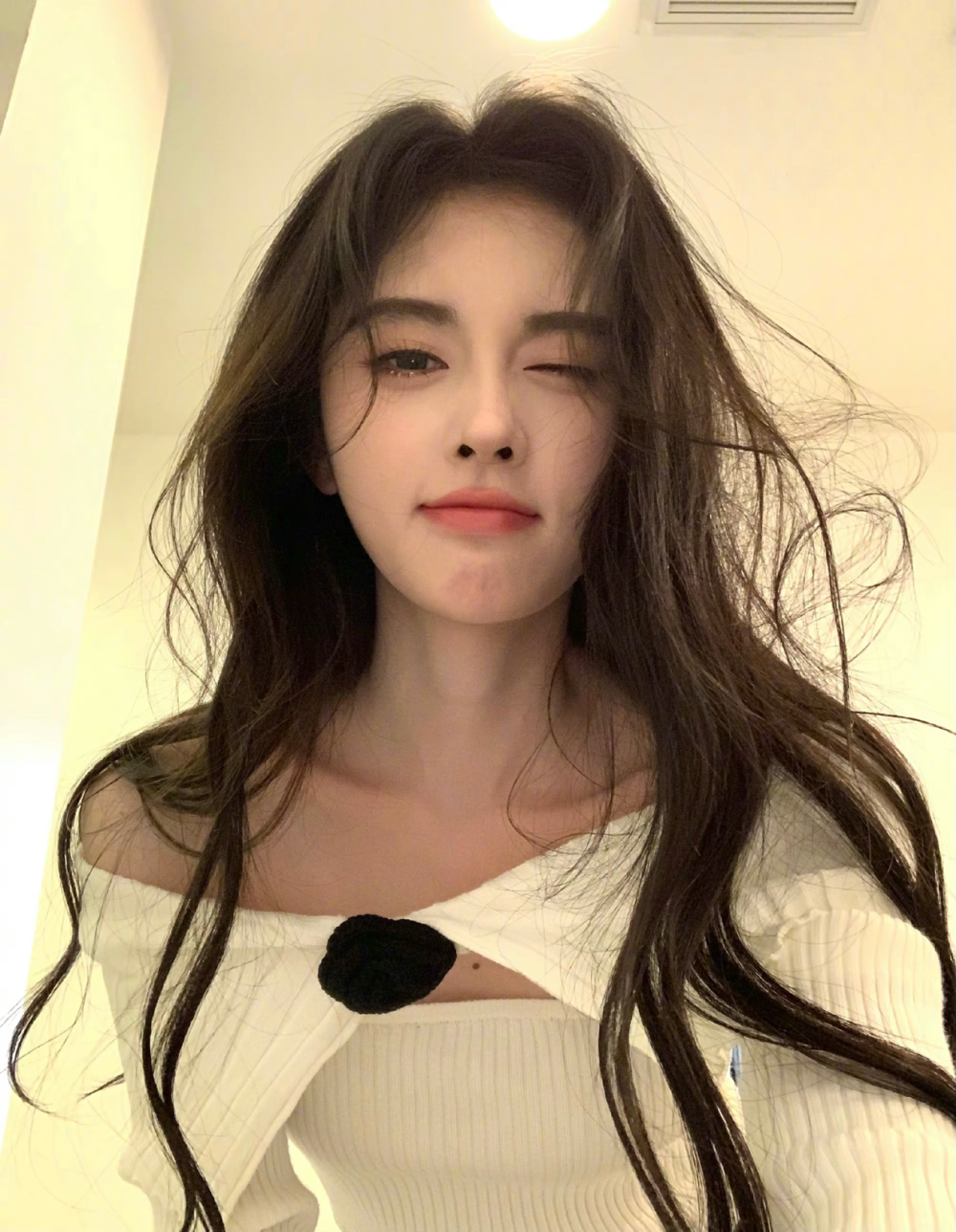 鞠婧祎头像壁纸