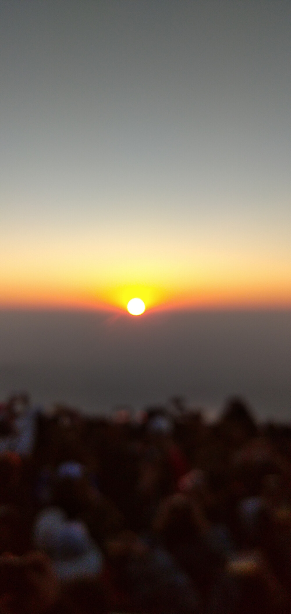 人流 长河
日照金山