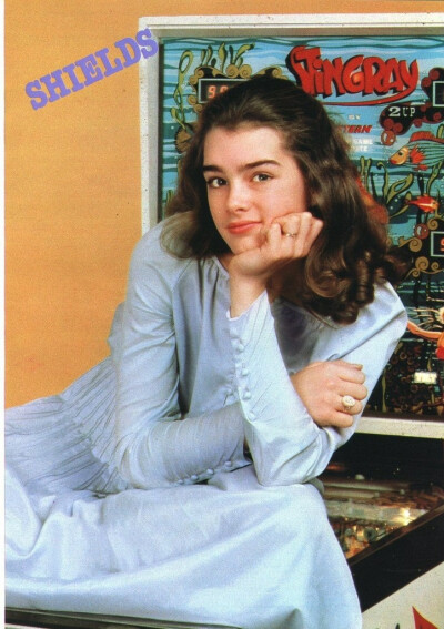 波姬小丝
Brooke Shields