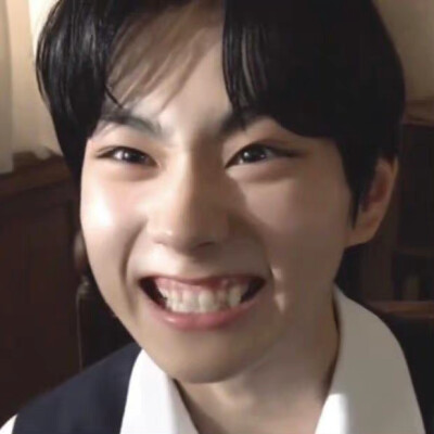 小鬼૮⁰ ⌓ ⁰ა