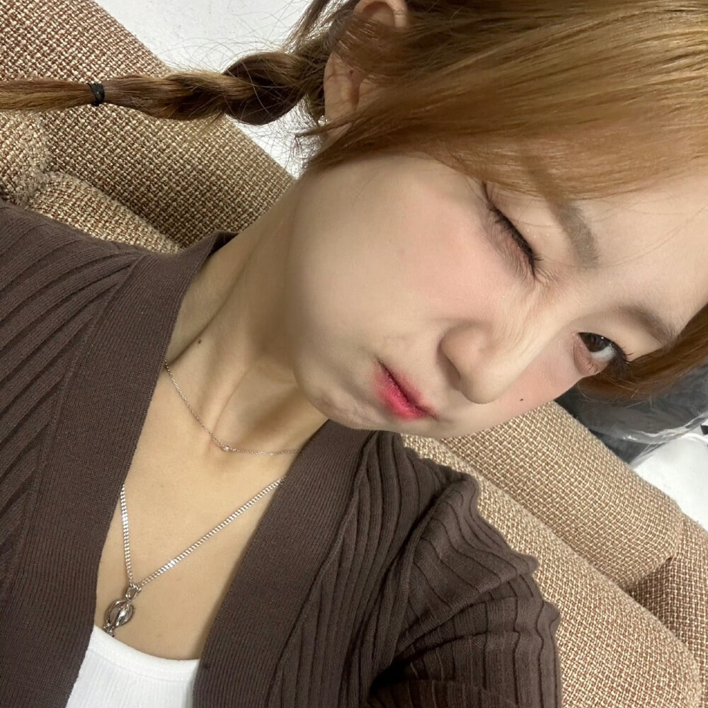 李露朵
林汝真