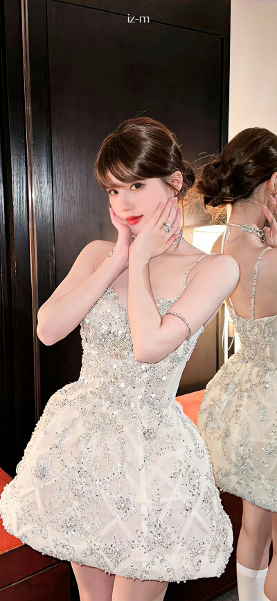 赵露思
京城名怜
图源wb.