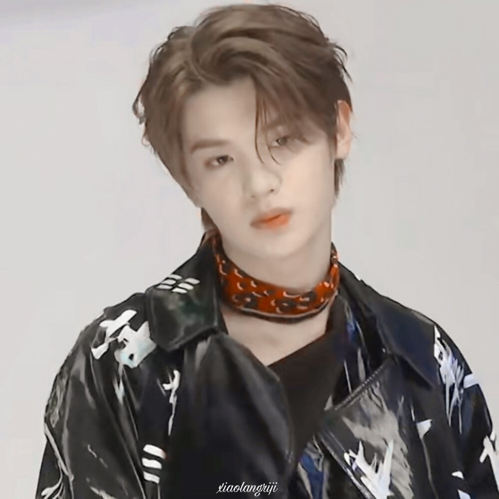 黄明昊
cr.斯莱特林不知名巫师