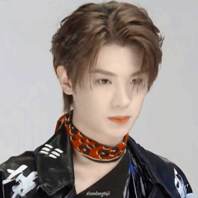 黄明昊
cr.斯莱特林不知名巫师