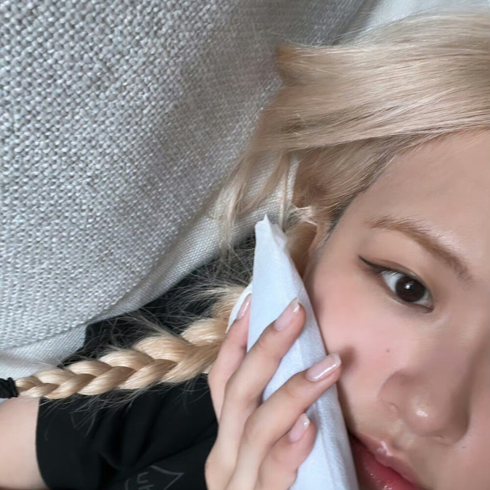 宇妍
孔裕彬
朴彩英