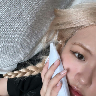 宇妍
孔裕彬
朴彩英