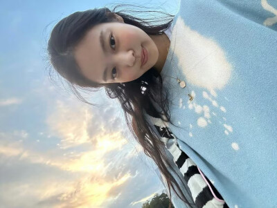 Jennie生活照 ins