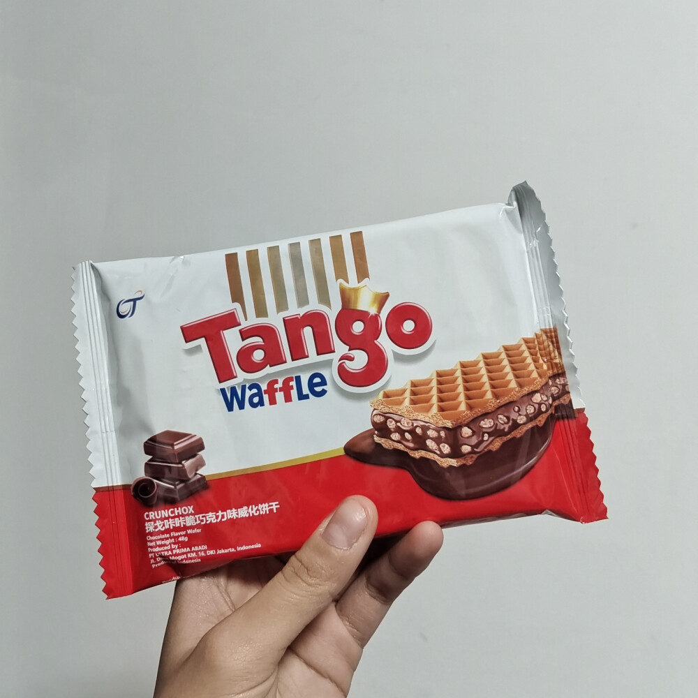 tango 奥朗探戈 咔咔脆巧克力威化饼干
喜欢 很好吃 威化真的咔咔脆 巧克力也不是齁甜那种
一口气干完一整包（6条）