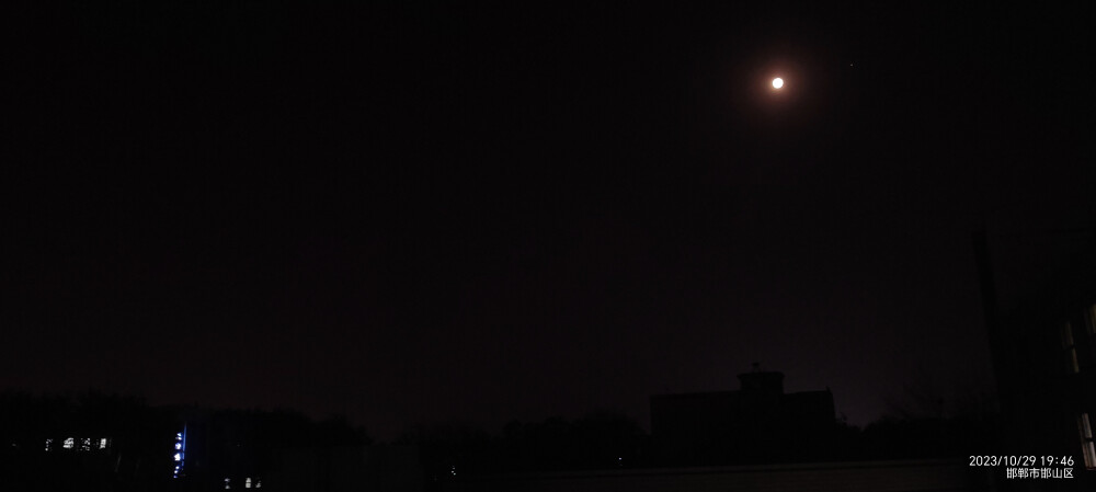 今天考完了概率论，明天前端，啥也不会还在慢慢溜达