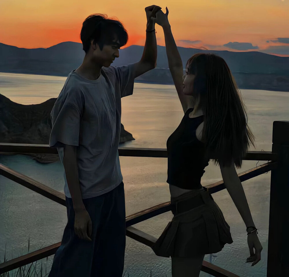 海边黄昏情侣头像