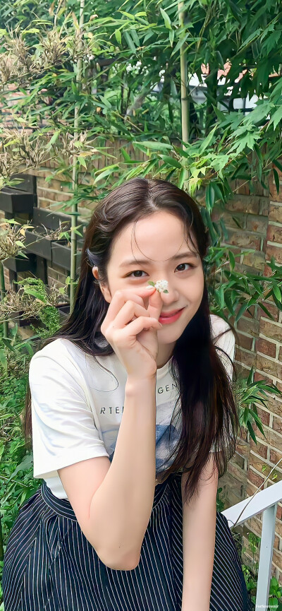 金智秀
©ForSouvenir