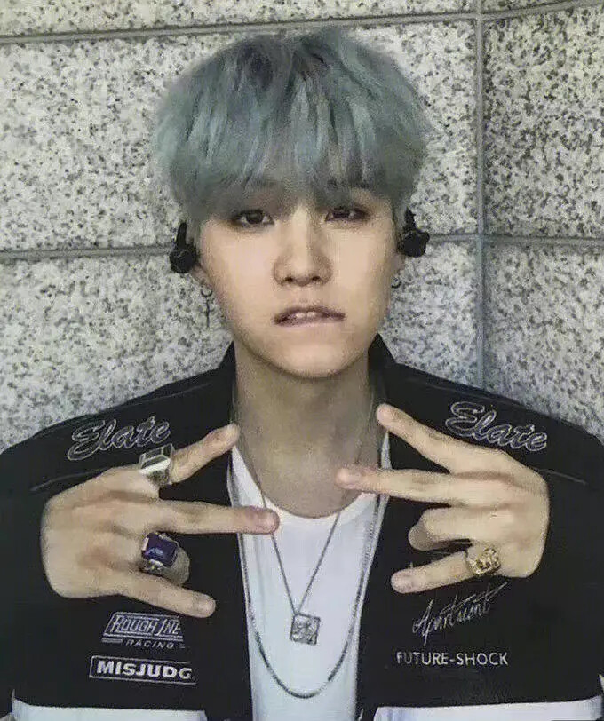 闵玧其 SUGA Agust D