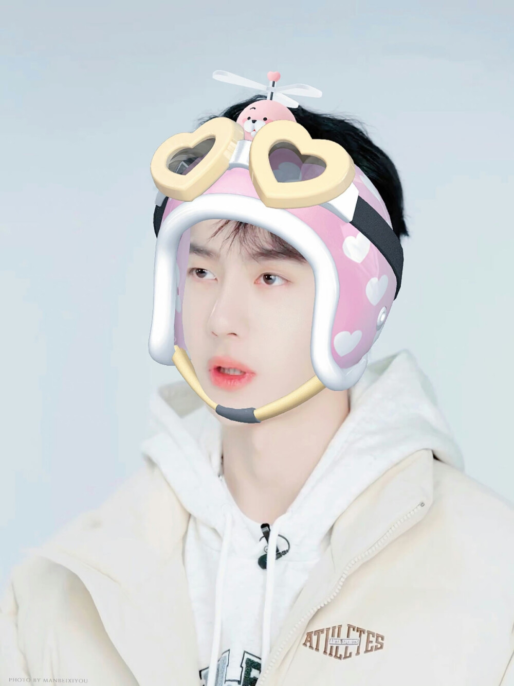 (✧∇✧)他好可爱啊(●_●) cr:logo ​​​