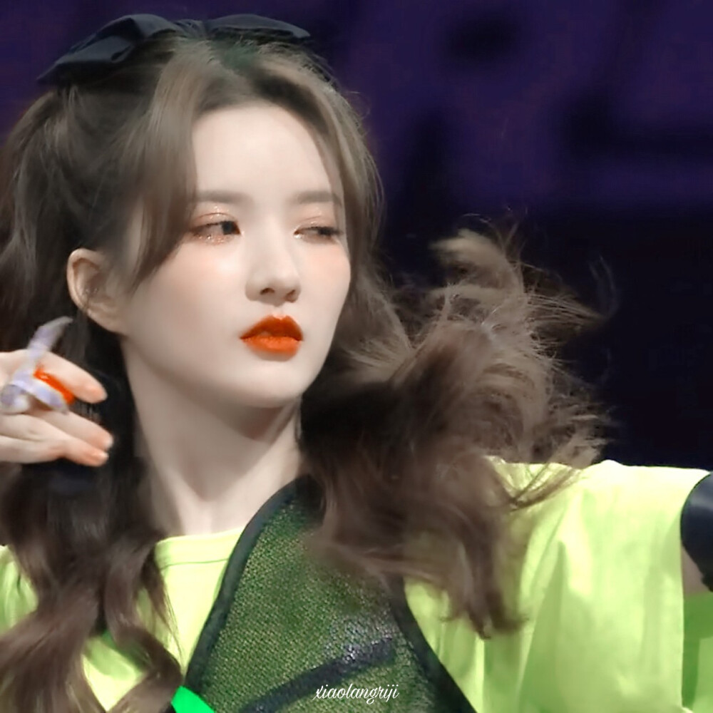 刘些宁
cr.朴安冉