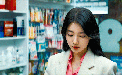 安娜 | 裴秀智
cr:十点的时候要睡觉