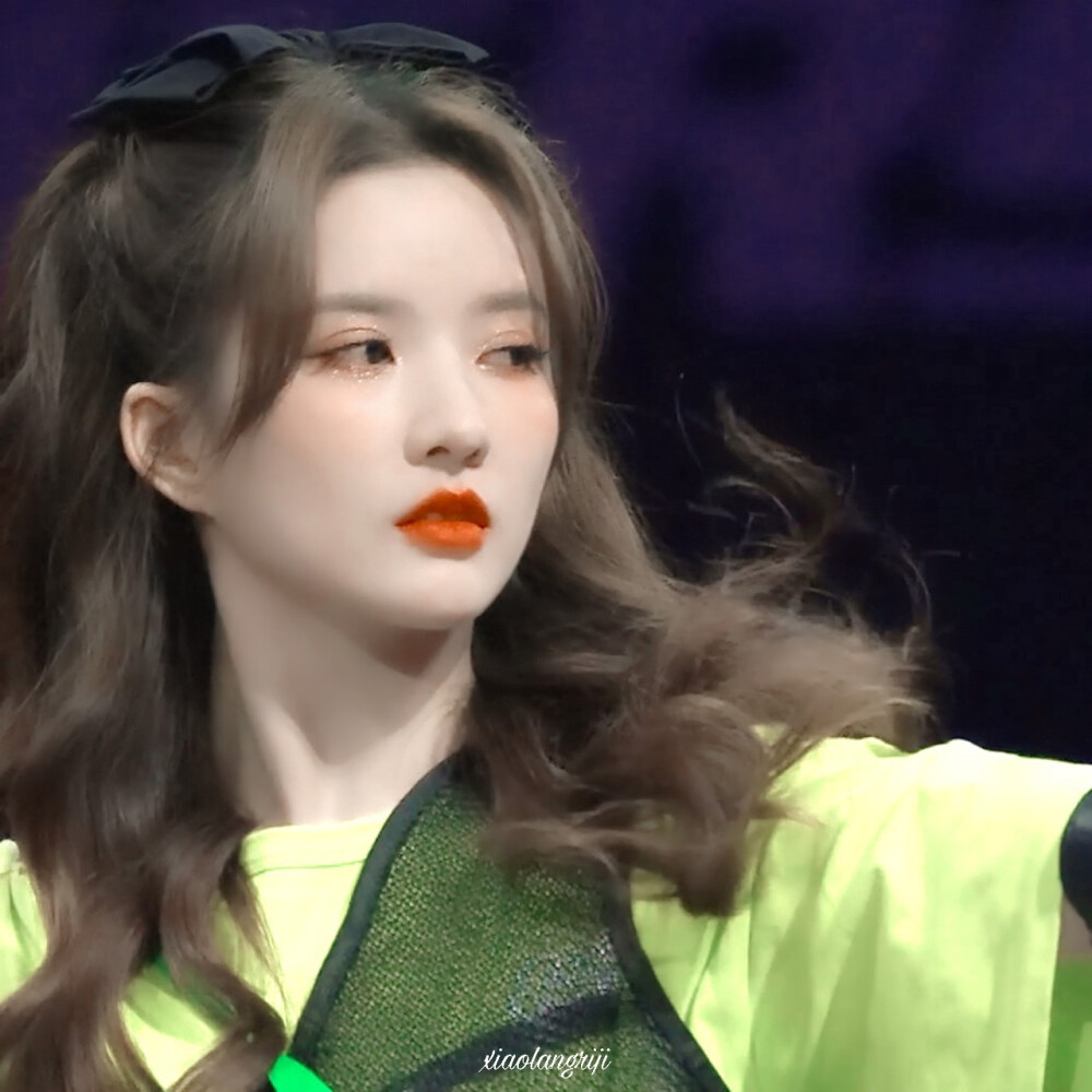 刘些宁
cr.朴安冉