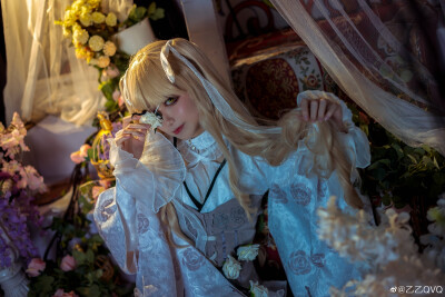 蔷薇少女/coser
雪华绮晶
CN：乙乙QvQ