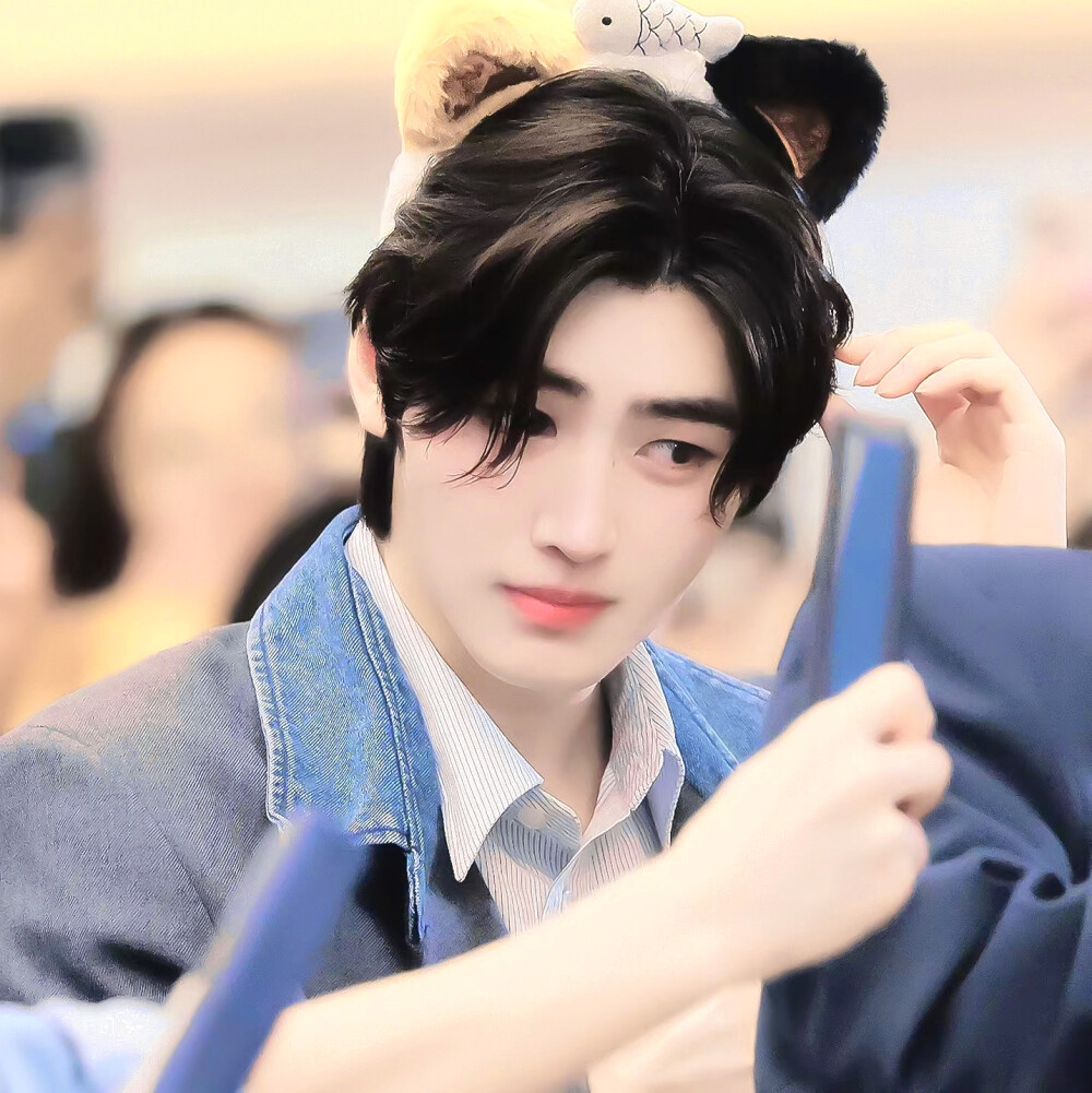  ꙳. ♡̴⋆ 白狗恋 ɞ ‧₊˚⊹