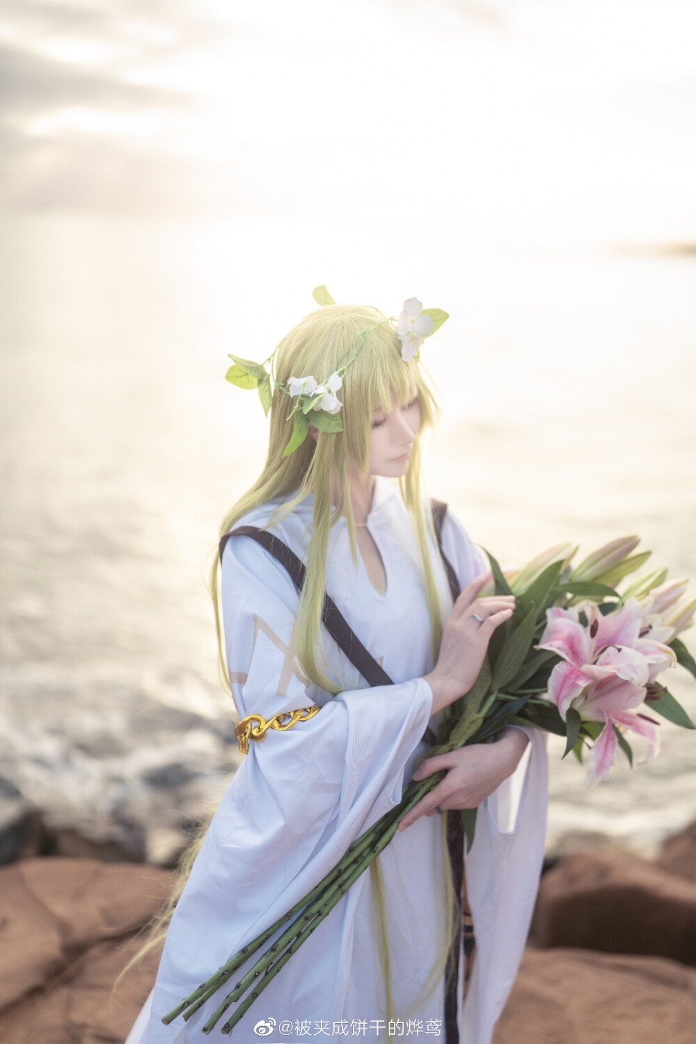 FGO/coser
恩奇都
CN：被夹成饼干的烨鸢