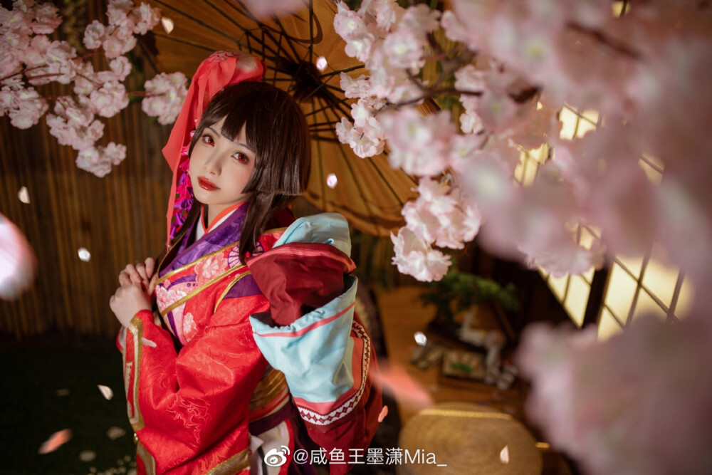 阴阳师/coser
神乐
CN：咸鱼王墨潇