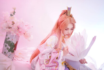 食物语/coser
雪霁羹
CN：御前带貂侍卫