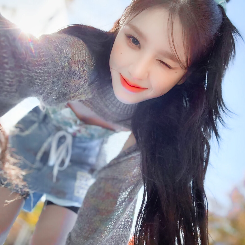 Heart attack.
Heejin.
Algorithm.