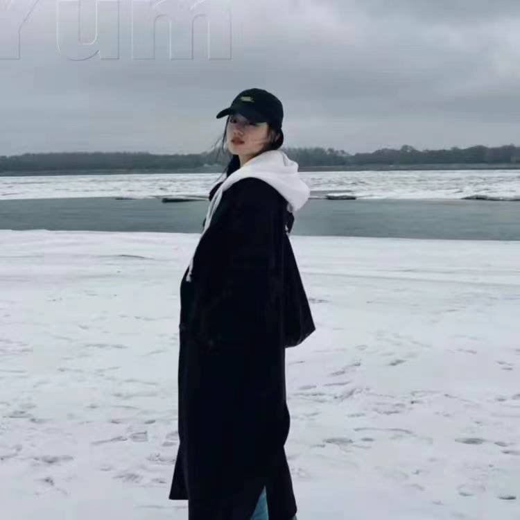 ꕤ 冬日女头
我从未如此爱过任何人，一如我爱你。——《破云》
