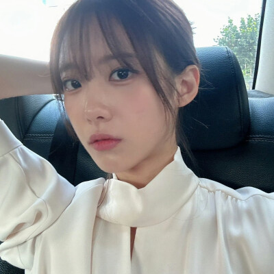 徐永恩 李露朵
大里春菜 长井阳菜