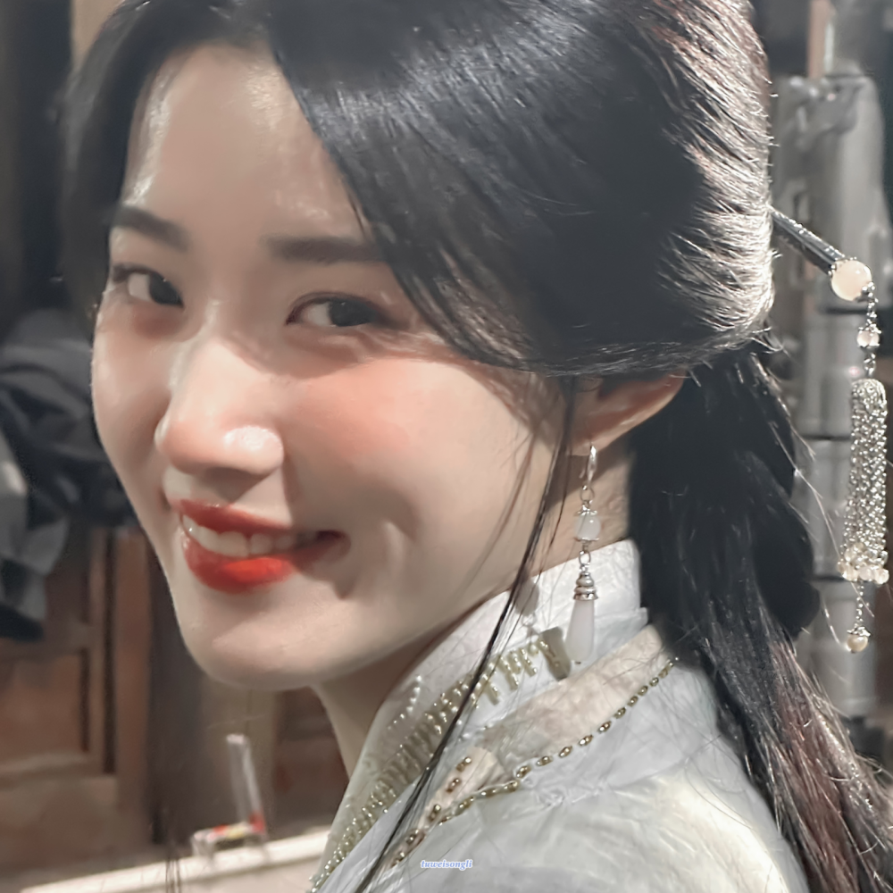 你说月桂香浓青丝难敌眉间雪