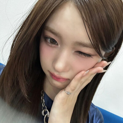 安宥真
李瑞
直井怜