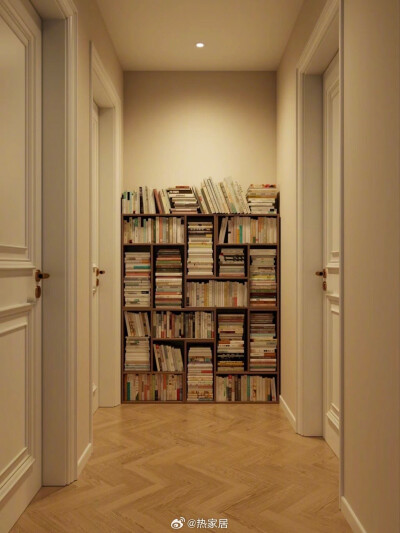 走廊.书
