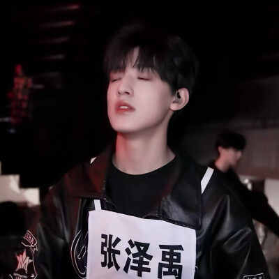 ►张泽禹头像
原冷酒