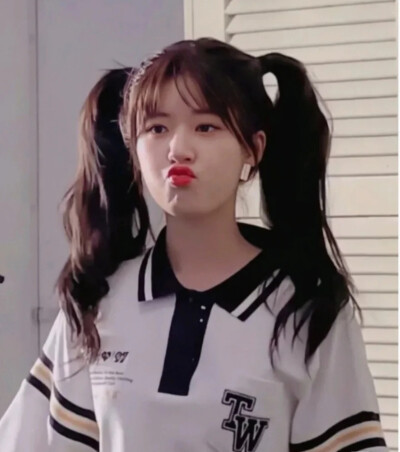 赵露思表情包☺️