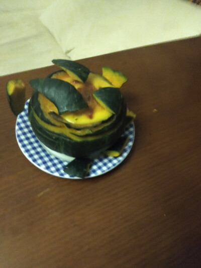邱莹莹做的晚餐 万圣节南瓜炖奶