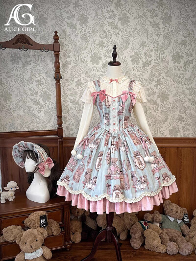 我就说小熊玩偶墙超可爱的吧，超有doll感的样子，谁会不喜欢哇
#lolita #吃我一波Lolita安利 #lolita安利 