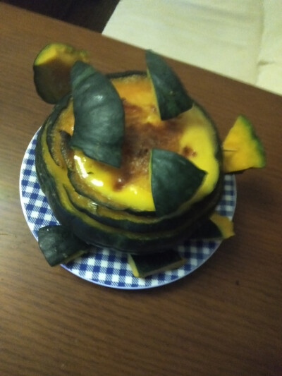邱莹莹做的晚餐 万圣节南瓜炖奶