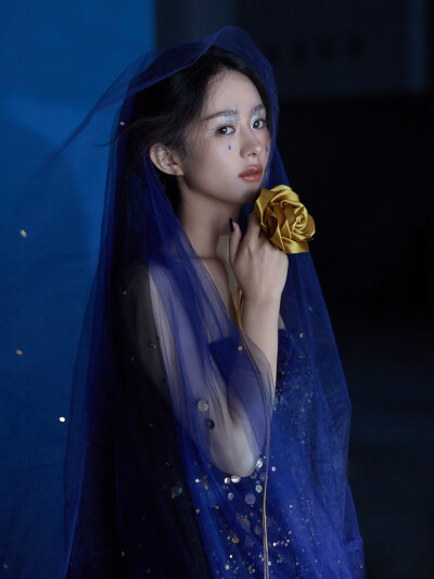 赵丽颖时尚芭莎