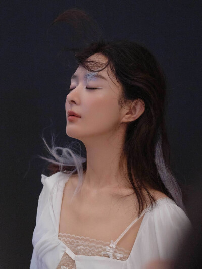 赵丽颖时尚芭莎