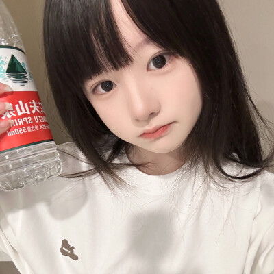 白开水女头໒꒰ྀིっ˕ -｡꒱ྀི১