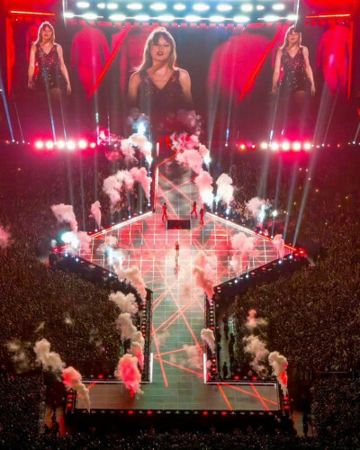 Taylor Swift - The Eras Tour - BuenosAires 阿根廷站 舞台
weibo@柳毛羊树