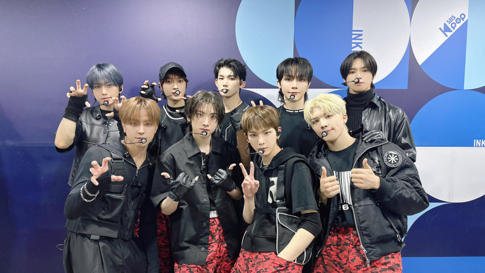 &Team 古贺祐大（K）、村田风雅（FUMA）、王奕翔（NICHOLAS）、边义州（EJ）、中耒田悠真（YUMA）、朝仓穣（JO）、重田美琉爱（HARUA）、高山力（TAKI）、宏田力（MAKI）